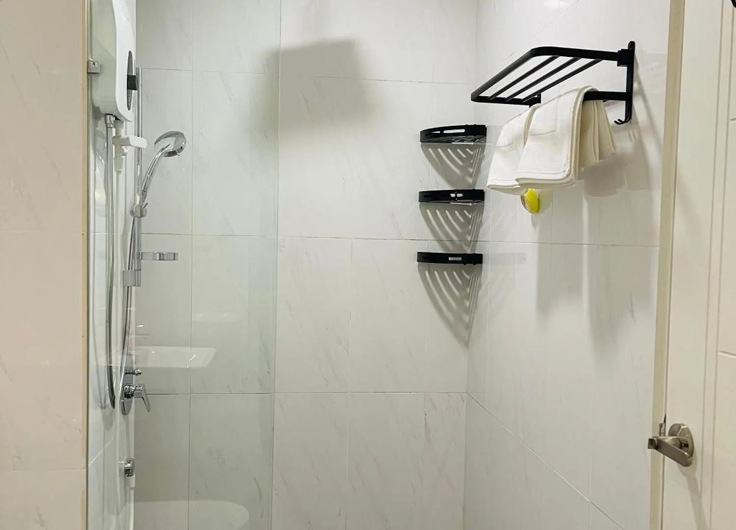 Rosewood Suites At Reizz Residence Kuala Lumpur Malaysia