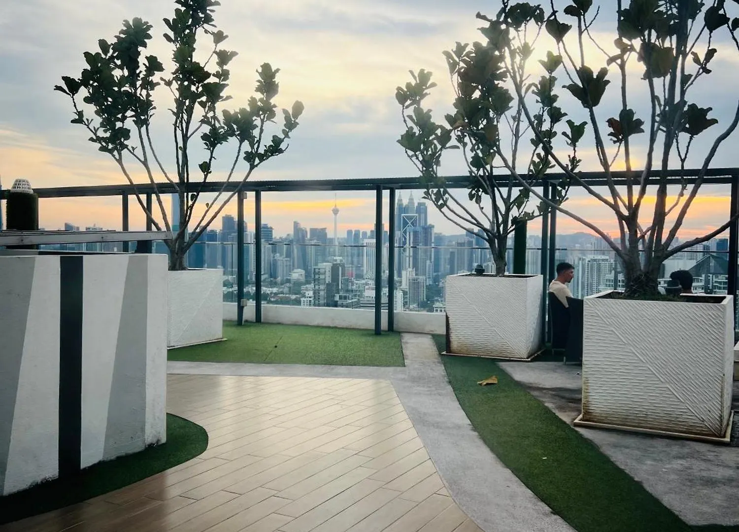 Rosewood Suites At Reizz Residence Kuala Lumpur